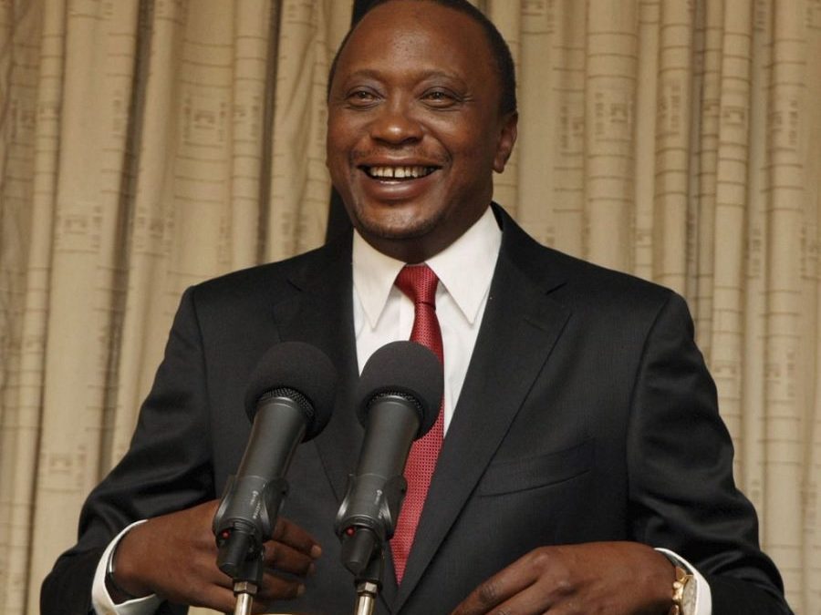 Uhuru Kenyatta gutuma  ntumiri ya kuboreria  inspector wa borici Pius Kipserem .