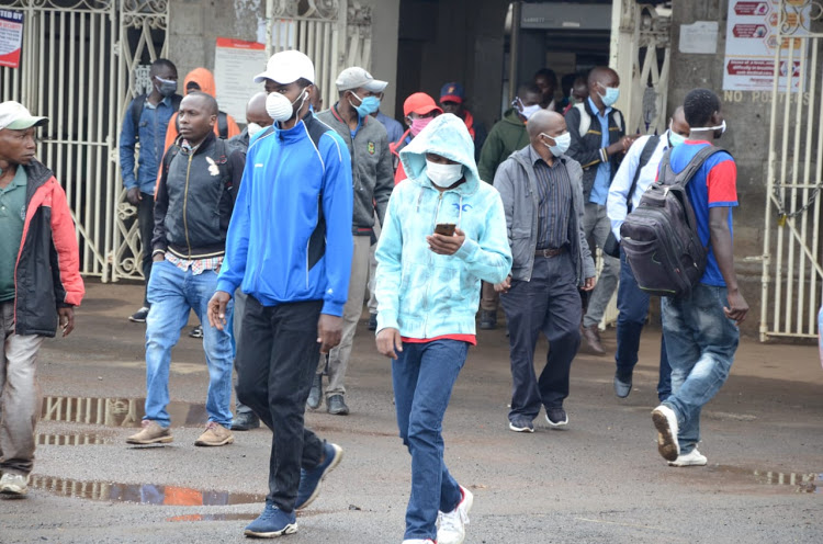 Kuringwa baini ya 20,000 kana kiobo kia miri 6 waga gwikira mask .