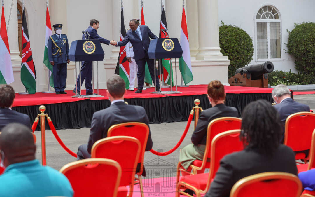 Nthiguru ya Kenya na Hungary kuritaniria ngugi.