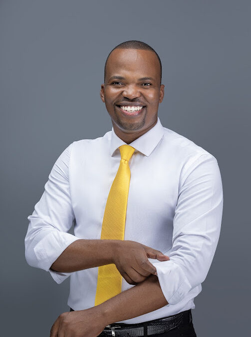 MC Jesse gukinyukiira rugendone.