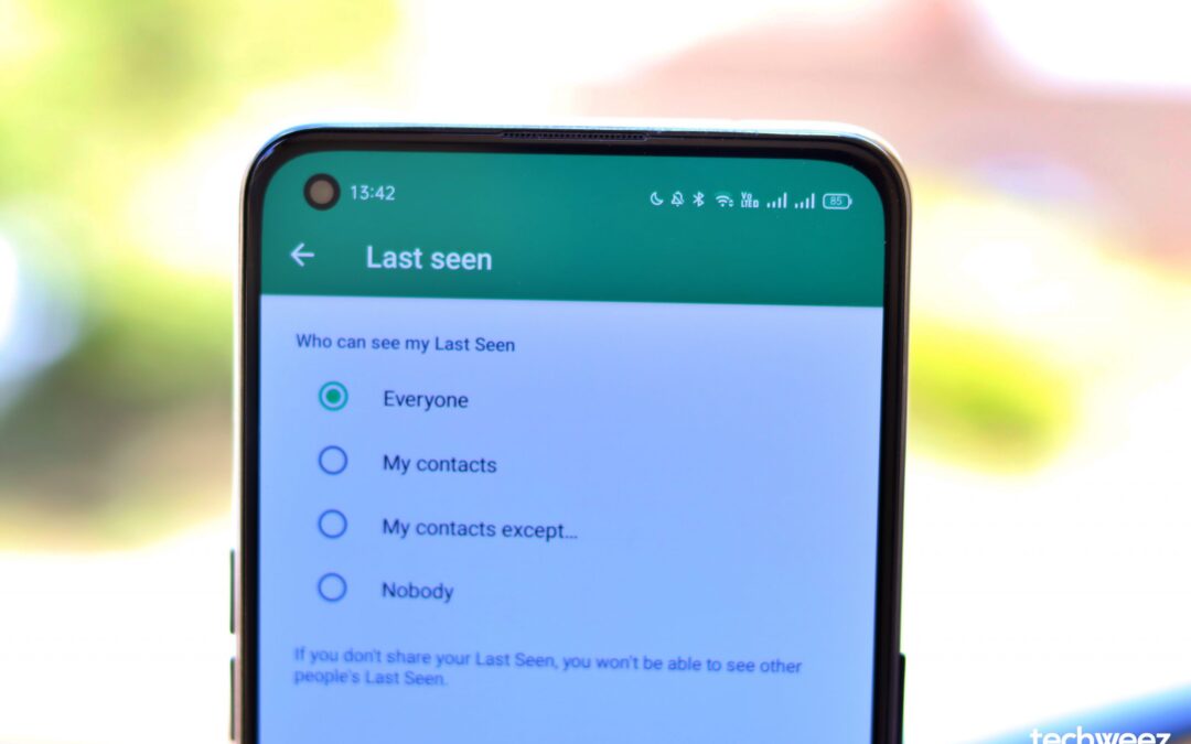 WhatsApp Makes It Easier to Exit Groups Without Notifying Anyone
