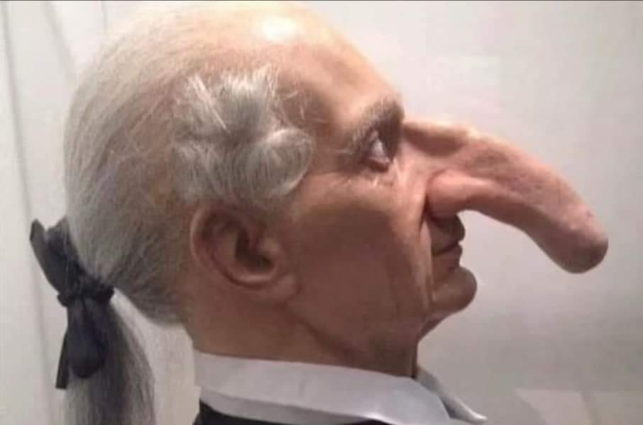 A man with the longest nose